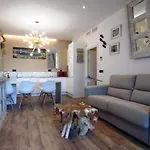 Lola Y Manuela En Primera Linea Playa Carihuela Con Excelente Terraza-jardin De 80 M2 Frente Al Mar Con Aparcamiento Privado Ideal Descansar Oyendo Olas Del Mar 公寓 *