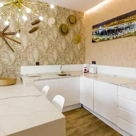 Apartmán Lola Y Manuela En Primera Linea Playa Carihuela Con Excelente Terraza-jardin De 80 M2 Frente Al Mar Con Aparcamiento Privado Ideal Descansar Oyendo Olas Del Mar *