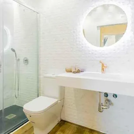 Apartmán Lola Y Manuela En Primera Linea Playa Carihuela Con Excelente Terraza-jardin De 80 M2 Frente Al Mar Con Aparcamiento Privado Ideal Descansar Oyendo Olas Del Mar *
