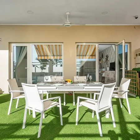 公寓 Lola Y Manuela En Primera Linea Playa Carihuela Con Excelente Terraza-jardin De 80 M2 Frente Al Mar Con Aparcamiento Privado Ideal Descansar Oyendo Olas Del Mar 托雷莫利诺斯