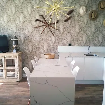 Lola Y Manuela En Primera Linea Playa Carihuela Con Excelente Terraza-jardin De 80 M2 Frente Al Mar Con Aparcamiento Privado Ideal Descansar Oyendo Olas Del Mar *