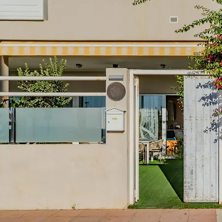 Lola Y Manuela: Beachfront Oasis With Sea-view Terrace * Torremolinos