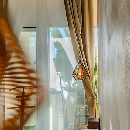 Lola Y Manuela: Beachfront Oasis With Sea-view Terrace