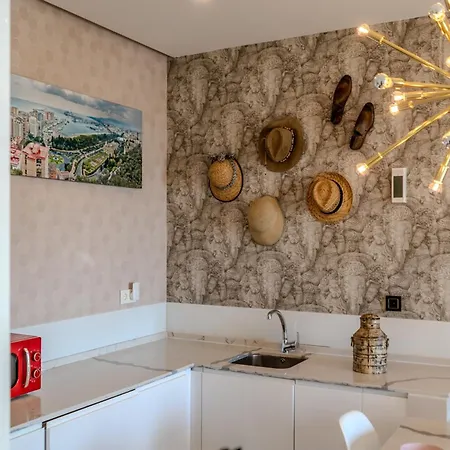 Lola Y Manuela: Beachfront Oasis With Sea-view Terrace Torremolinos