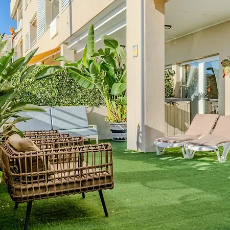 Lola Y Manuela: Beachfront Oasis With Sea-view Terrace