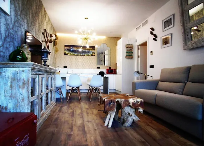 Lola Y Manuela: Beachfront Oasis With Sea-view Terrace Apartment *