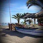 Lola Y Manuela En Primera Linea Playa Carihuela Con Excelente Terraza-jardin De 80 M2 Frente Al Mar Con Aparcamiento Privado Ideal Descansar Oyendo Olas Del Mar