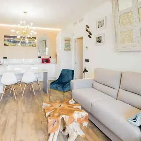 Daire Lola Y Manuela En Primera Linea Playa Carihuela Con Excelente Terraza-jardin De 80 M2 Frente Al Mar Con Aparcamiento Privado Ideal Descansar Oyendo Olas Del Mar *