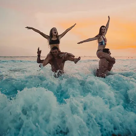 Lola Y Manuela En Primera Linea Playa Carihuela Con Excelente Terraza-jardin De 80 M2 Frente Al Mar Con Aparcamiento Privado Ideal Descansar Oyendo Olas Del Mar Daire