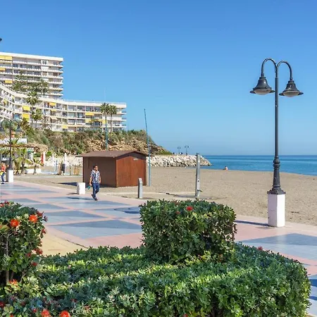 Lola Y Manuela En Primera Línea Playa Carihuela Con Excelente Terraza-jardin De 80 M2 Frente Al Mar Con Aparcamiento Privado Ideal Descansar Oyendo Olas Del Mar *