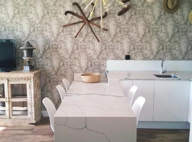 Lola Y Manuela En Primera Línea Playa Carihuela Con Excelente Terraza-jardin De 80 M2 Frente Al Mar Con Aparcamiento Privado Ideal Descansar Oyendo Olas Del Mar *