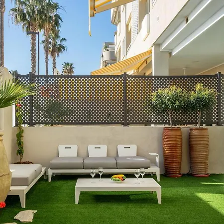 Lola Y Manuela En Primera Linea Playa Carihuela Con Excelente Terraza-jardin De 80 M2 Frente Al Mar Con Aparcamiento Privado Ideal Descansar Oyendo Olas Del Mar *