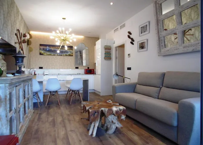 Lola Y Manuela En Primera Linea Playa Carihuela Con Excelente Terraza-jardin De 80 M2 Frente Al Mar Con Aparcamiento Privado Ideal Descansar Oyendo Olas Del Mar Apartment *